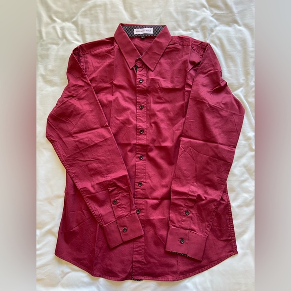 Manwan Walk red full-sleeve shirt - Picture 1 of 5